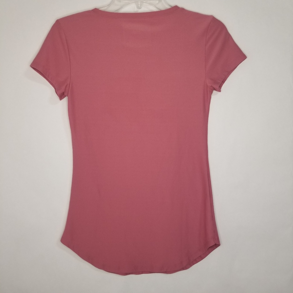 Skull and Rose's Tee - Picture 4 of 4